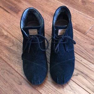 Black Tom wedge booties